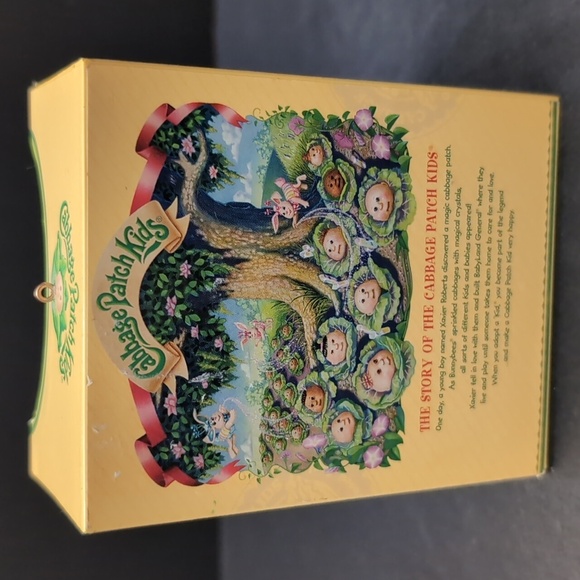 2005 Heirloom Carleton Cards Cabbage Patch Kids Christmas Ornament. - Picture 4 of 9